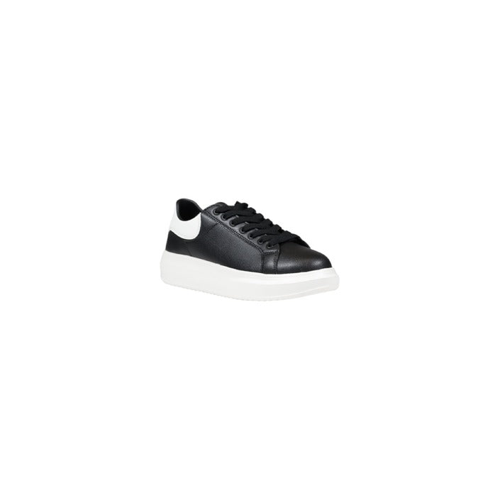 Icon Women Sneakers